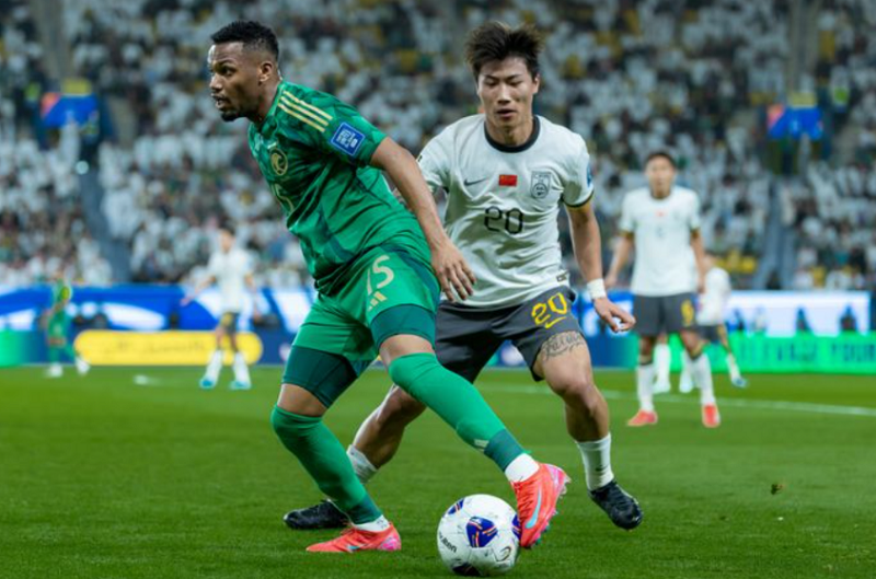 guc-nga-truoc-a-rap-xe-ut-trung-quoc-tat-tay-vao-tran-dau-voi-indo