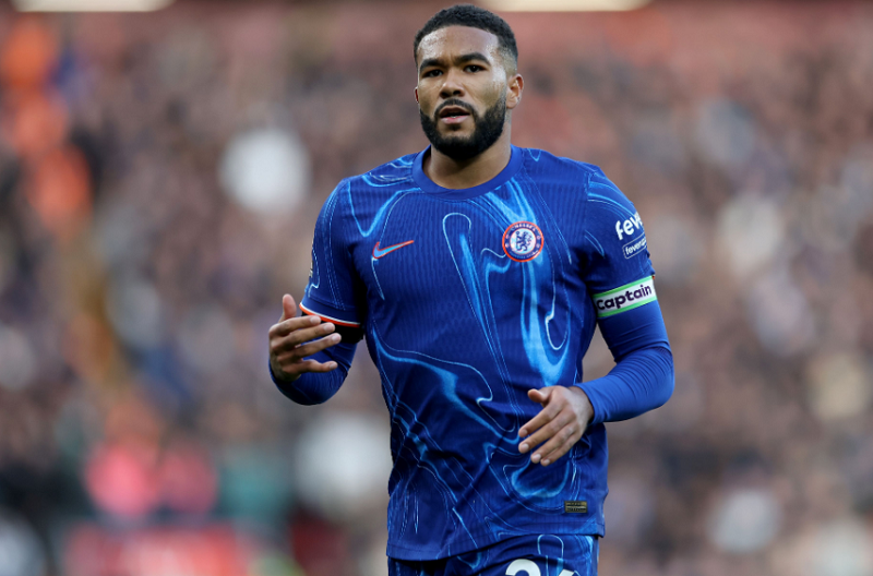 van-persie-thang-thung-che-bai-reece-james-cau-ay-da-mat-di-su-chu-dong