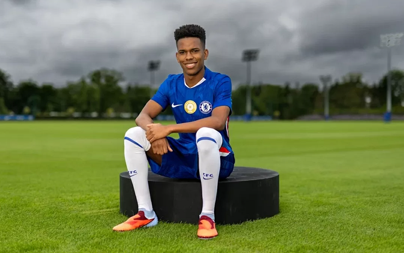 so-huu-ngoc-quy-brazil-chelsea-muon-tre-hoa-luc-luong