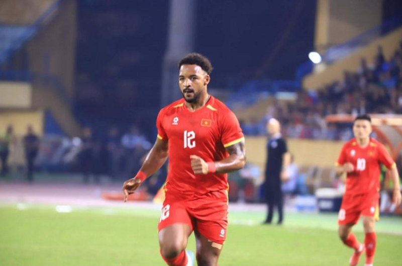 truyen-thong-thai-lan-ca-khia-ngoai-hinh-xuan-son-hlv-kim-sang-sik-len-tieng