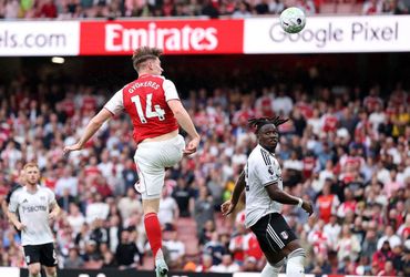Arsenal vs Fulham (23:30 – 02/05)