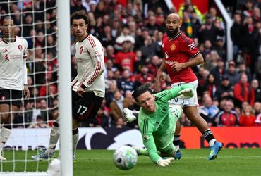 Manchester United vs Liverpool (21:30 – 03/05)