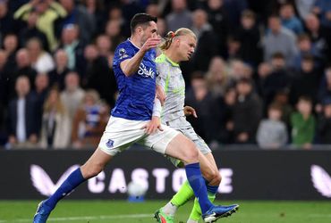 Everton vs Manchester City (02:00 – 05/05)